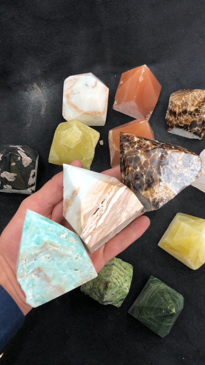 Crystalmineral2's tweet photo. Here Are We Presenting Beautiful 
Honey Calcite ,Choclate Calcite ,Blue Calcite ,Black Obsidian,Jungle Jade ,Lemon Calcite ,And White Calcite ,
Top Points 
Bottom Rough And Top Is Polished
Available In Bulk Quantity 
We Can Make From Oder 
Custom Oder Also Accepted
#crystalsale https://t.co/H5ugA58X0u