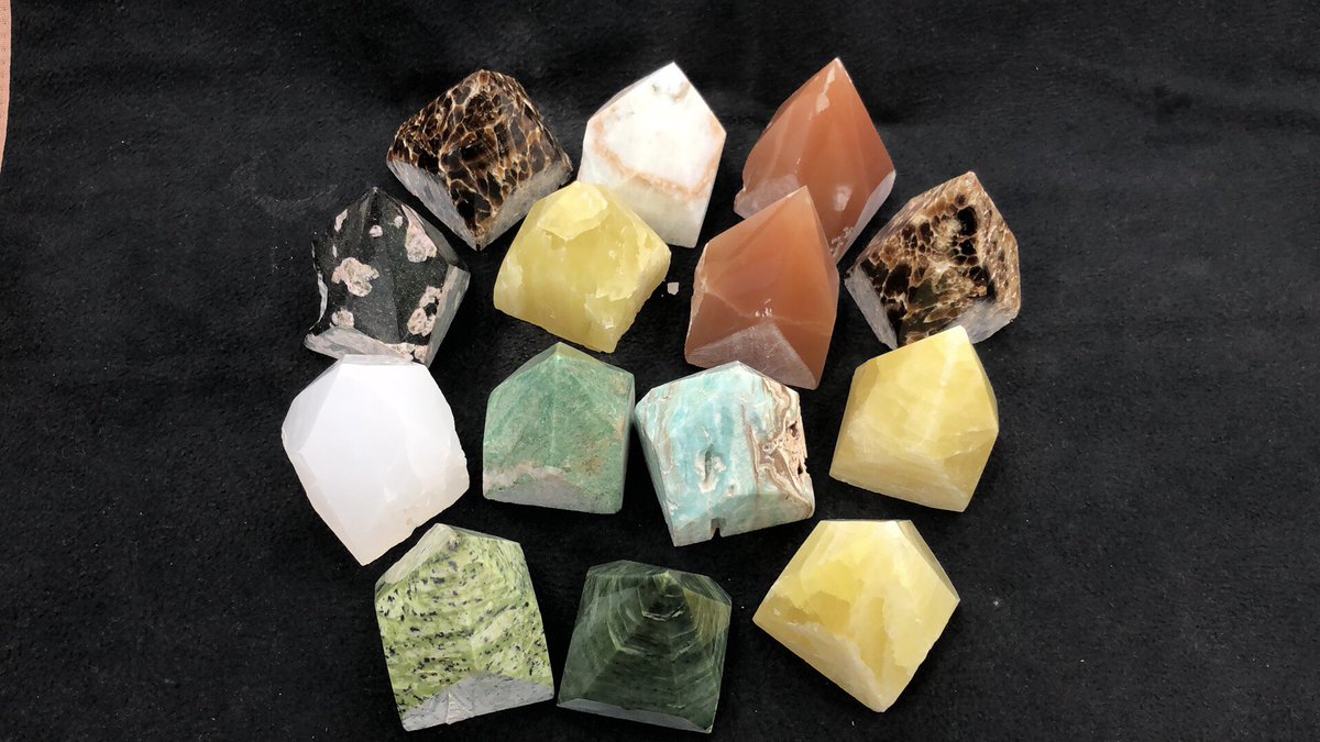 Crystalmineral2's tweet photo. Here Are We Presenting Beautiful 
Honey Calcite ,Choclate Calcite ,Blue Calcite ,Black Obsidian,Jungle Jade ,Lemon Calcite ,And White Calcite ,
Top Points 
Bottom Rough And Top Is Polished
Available In Bulk Quantity 
We Can Make From Oder 
Custom Oder Also Accepted
#crystalsale https://t.co/H5ugA58X0u