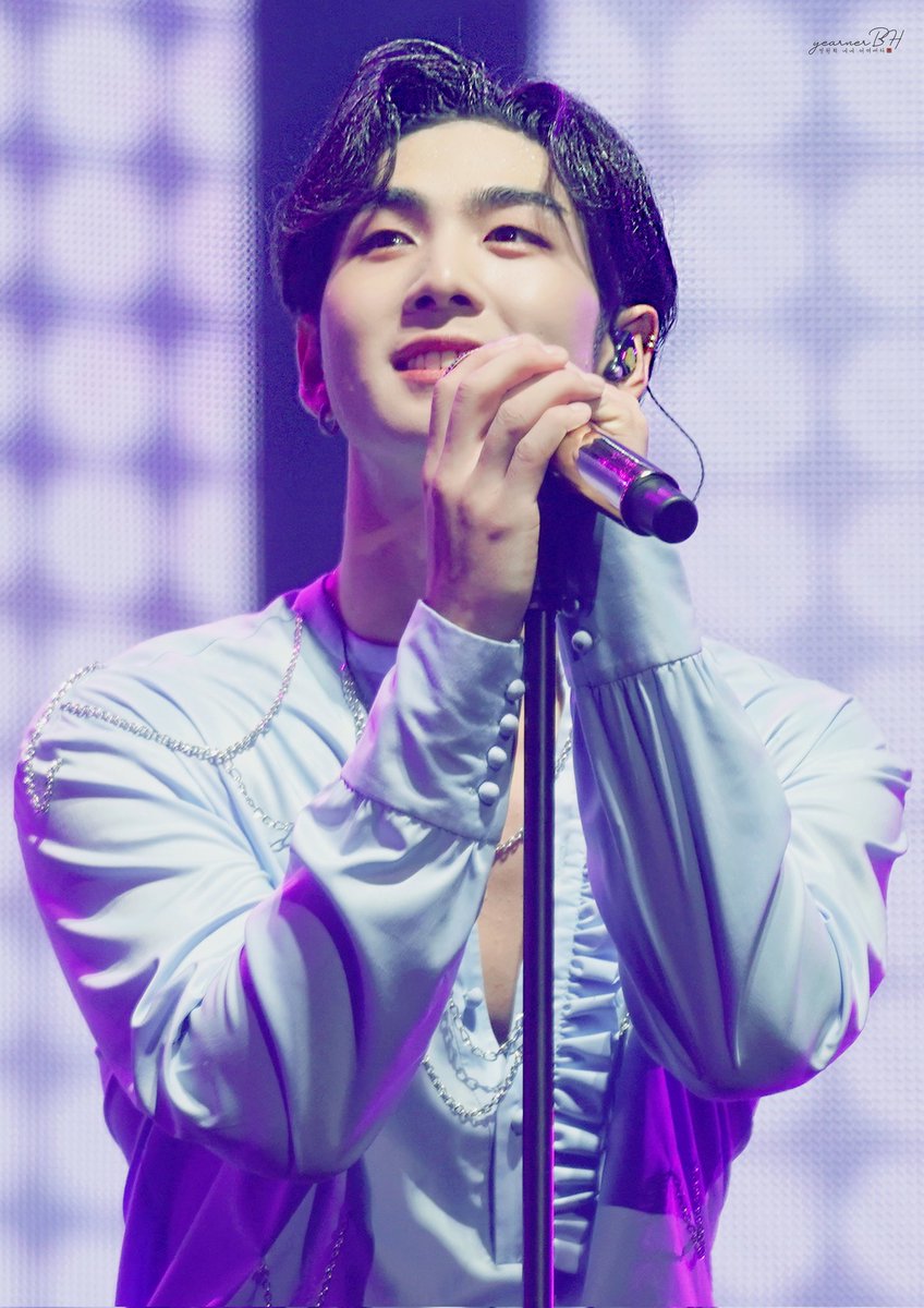 KBH950721's tweet photo. 211128 NU'EST CONCERT 
＜THE BLACK＞  DAY 3

🌹 영원히 내내 어여뻐라
반짝반짝 ✨예쁨✨도 충전완료🐯💜

#뉴이스트 #NUEST
#강동호 #백호 #BAEKHO #姜東昊 https://t.co/rgyArDFaXc