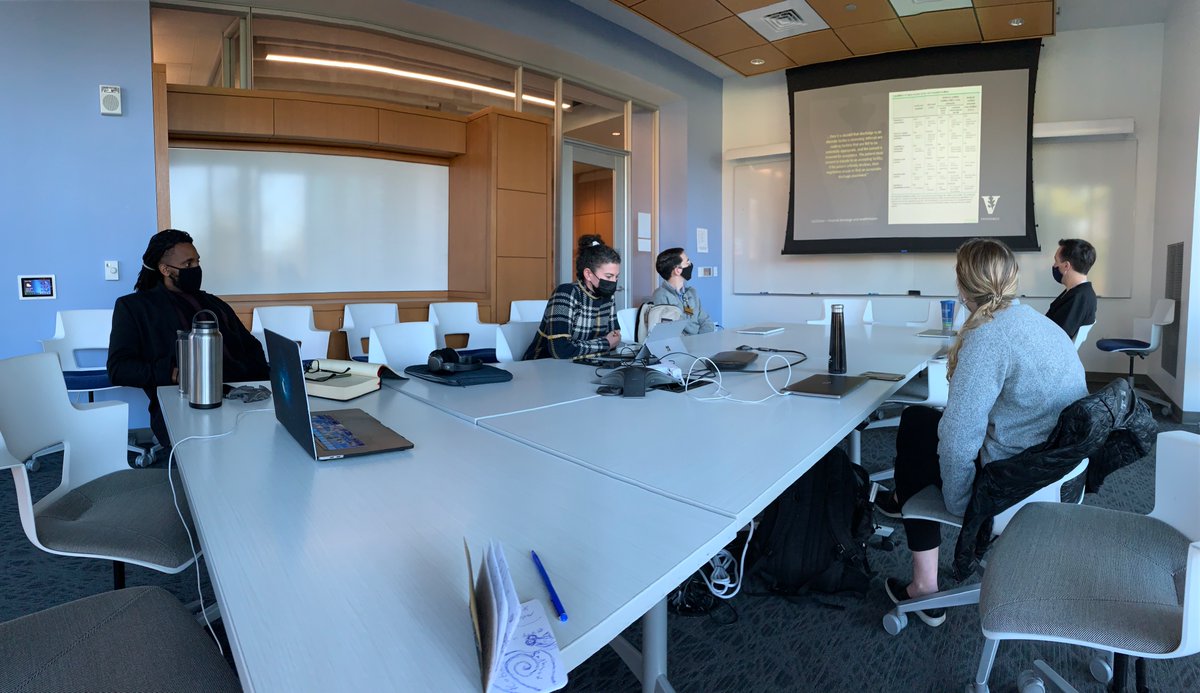 Thanks to <a href="/CharlesonSBell/">Dr. Charleson S. Bell</a> for teaching today's <a href="/VUmidp/">Vanderbilt MIDP</a> class on Innovation Activism &amp; Altruism.

Our innovators
<a href="/emmaneal_/">Emma Neal</a>
@SarahCapostagno 
@Noah_JTO 

presented their assessments of unmet clinical needs while rotating on the wards...an opportunity-rich setting for innovation!