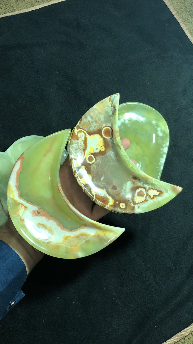 Crystalmineral2's tweet photo. Beautiful Green Onyx Moons Bowls Available.
Dm For Place Your Oder 
We Can Make Every Size From Oder
Worldwide Shipping And PayPal Accepted 
Custom Oder Also Accepted . https://t.co/BCQ61GwR1o