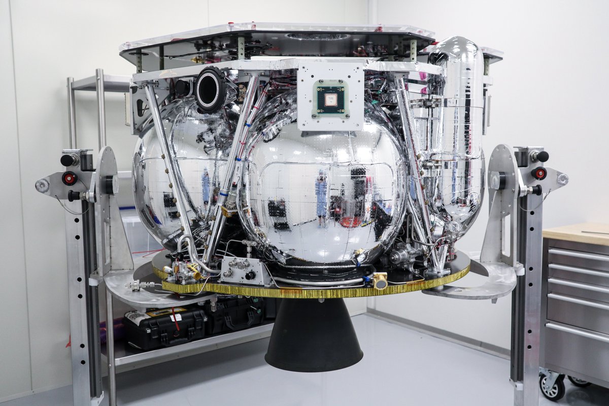 RocketLab's tweet photo. Lunar orbit is calling!🌑Our Photon spacecraft is headed to the Moon with @NASA and @AdvancedSpace for the CAPSTONE mission next year. Check out these latest progress images from our spacecraft production facility. https://t.co/AFSfud0VEi
