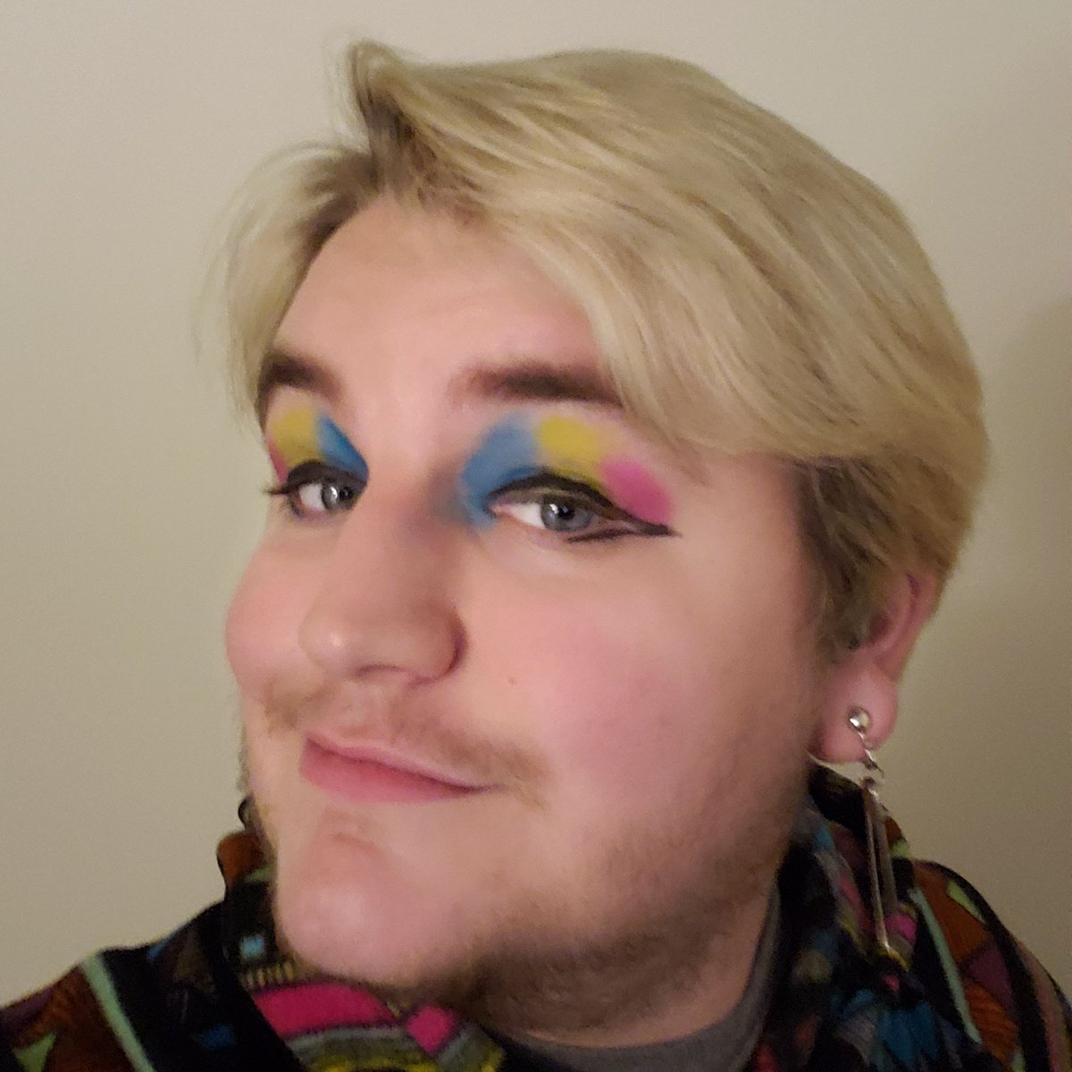 weird fish tweet media