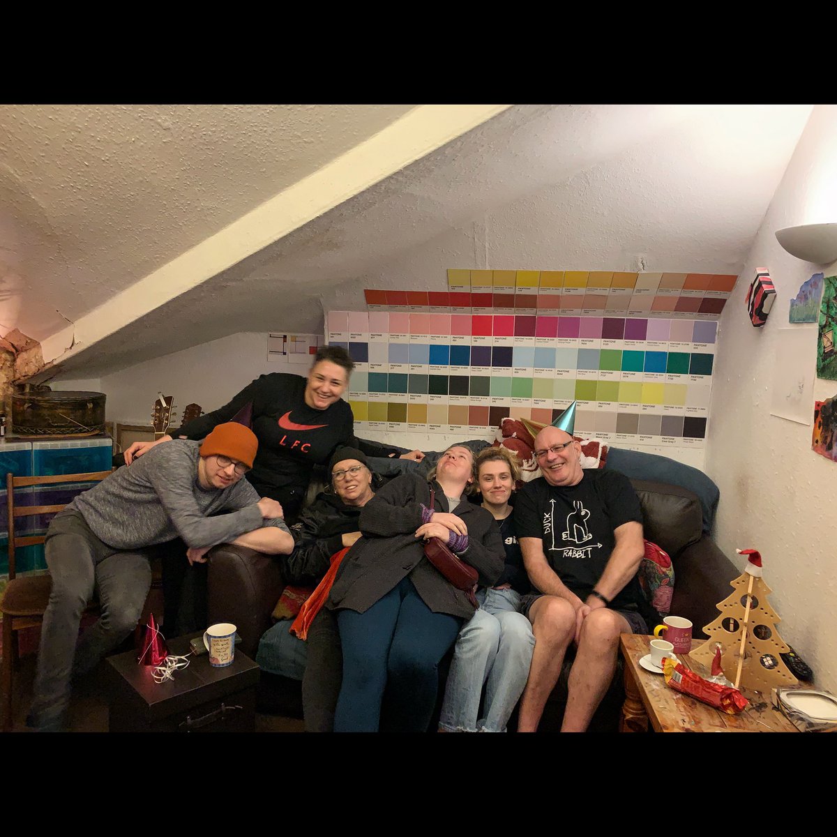 jazaminsinclair's tweet photo. Weekend…! 😄💥❤️✨😎
.
#fam #family #mum #brother #sisters #fun #home #lovealex https://t.co/zmfxVbAZ87