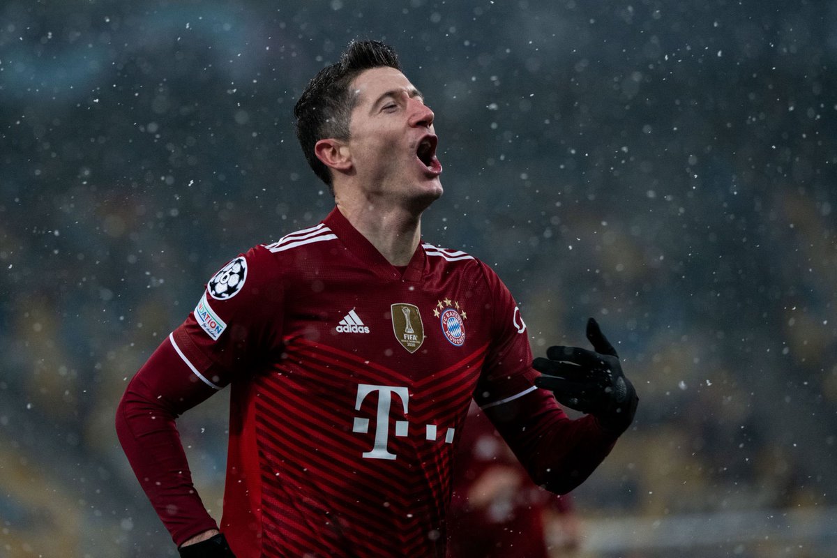 ActuFoot_'s tweet photo. Matthaüs : « Je ne comprends pas pourquoi Lewandowski n'a pas gagné. Il est sans égal au cours des deux dernières années. Mais même si vous ne tenez compte que de 2021, il est meilleur que les autres. » #ballondor

(@SkySportDE) https://t.co/rPkdRbxyx1