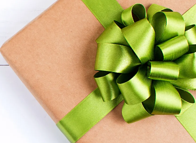 With the holiday season quickly approaching, Futurpreneur is making it easier than ever to shop local this year. 
Check their annual Holiday Shopping Guide here buff.ly/2ZBZfWJ 
You can find over 230 products from all across Canada.