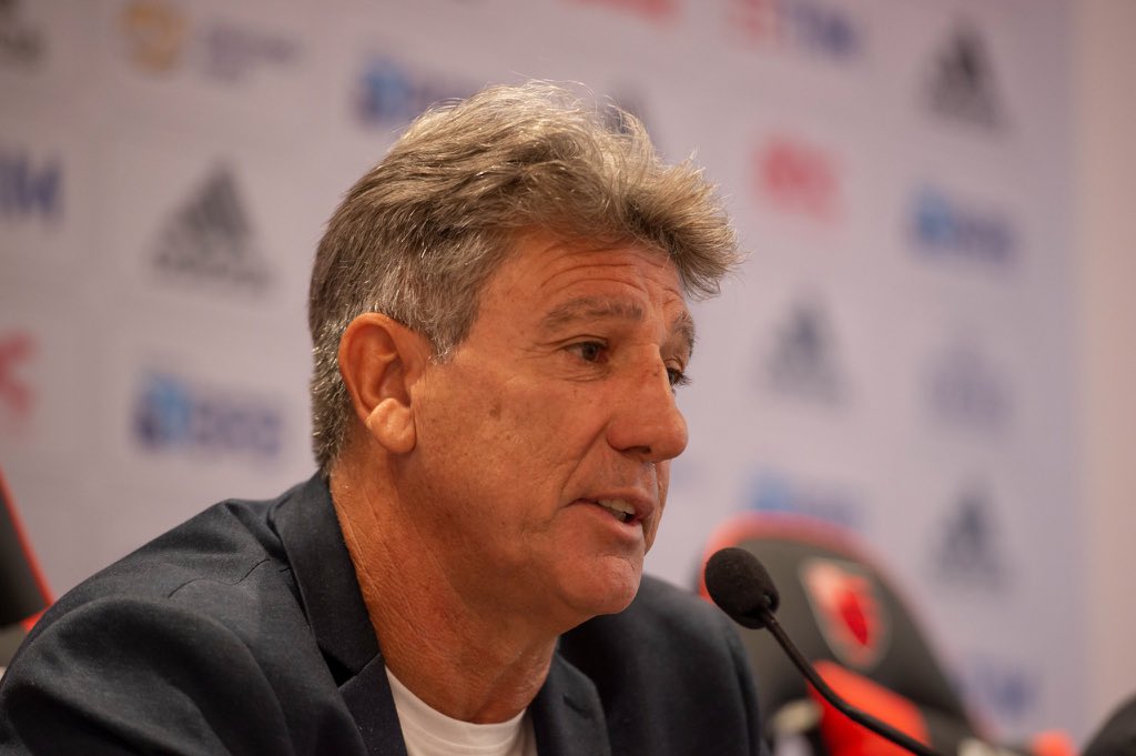 goleada_info's tweet photo. Gustavo Florentín, técnico do Sport, em coletiva: 

“É uma pena que Renato Gaúcho não vai estar jogando contra nós, porque ele não tem ética. Queria tê-lo frente a frente para olha-lo na cara. Sinto muito porque queria olha-lo na cara como homem.”

📸: Sport e Flamengo https://t.co/vAQ7GsUJAv