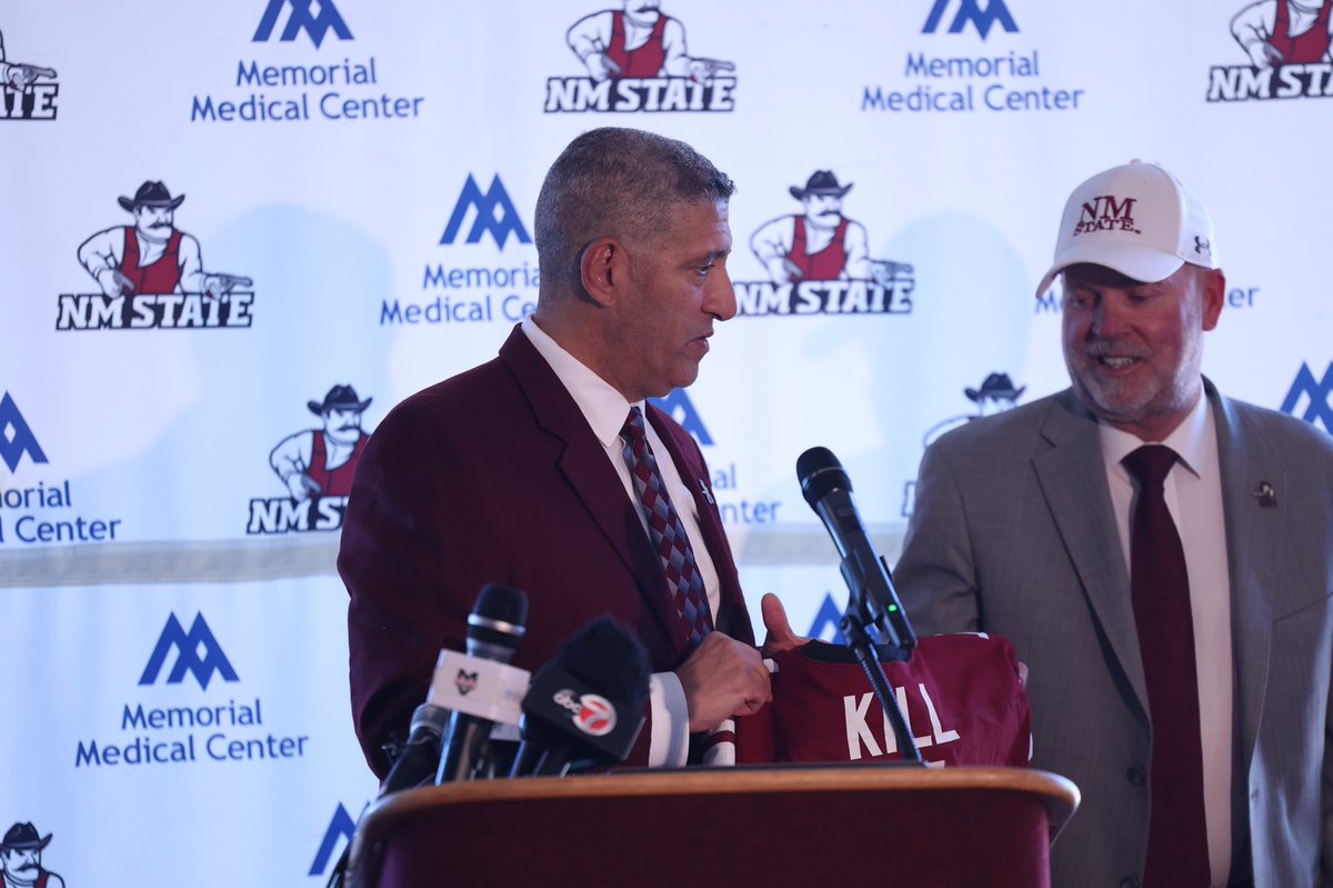 NMStateFootball's tweet photo. It’s official, folks. 

Jerry Kill will lead the Aggies 🏈 #AggieUp https://t.co/ECneU083Cp