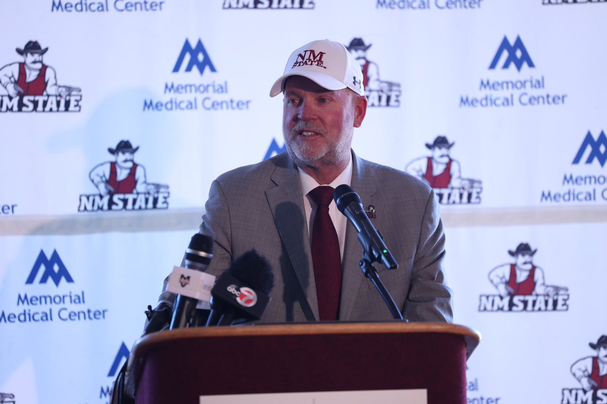 NMStateFootball's tweet photo. It’s official, folks. 

Jerry Kill will lead the Aggies 🏈 #AggieUp https://t.co/ECneU083Cp
