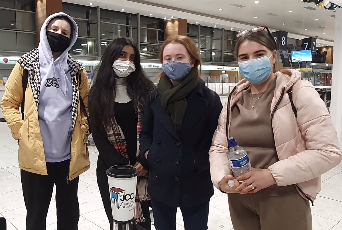 DouglasSt_CCFET's tweet photo. Kayleigh, Samira, Gemma & Orla students from @stjohnscentral1 headed off to #Naples to participate in #WayBacktoSchool @EUErasmusPlus project. @Leargas @CorkETB @DenisLeamy @CorkFet @ThisisFet @CetbeU @corklearning @SOLASFET @DeptofFHed @library_sjcc @cooneybish @dervala @yaycork https://t.co/Zx5FNL1vAA