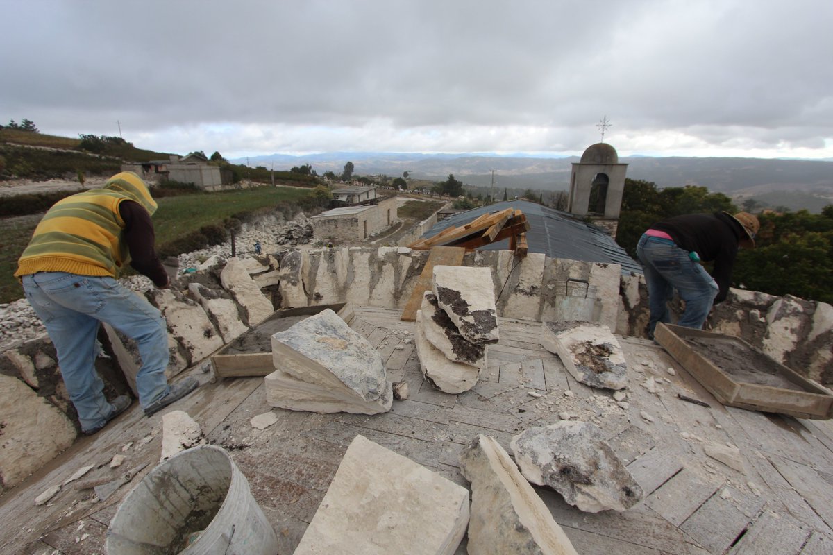 t_restauracion's tweet photo. Visita de supervisión de la #SeccióndeMonumentos del #CentroINAHOaxaca, que se realizan en el templo de Santa Catarina Mártir, Santa Catarina Adéquez.
Financiamiento: @cultura_mx a través del programa #FOREMOBA, @FundacionAHHO y Municipio – Comunidad. https://t.co/FDJJkS67RZ