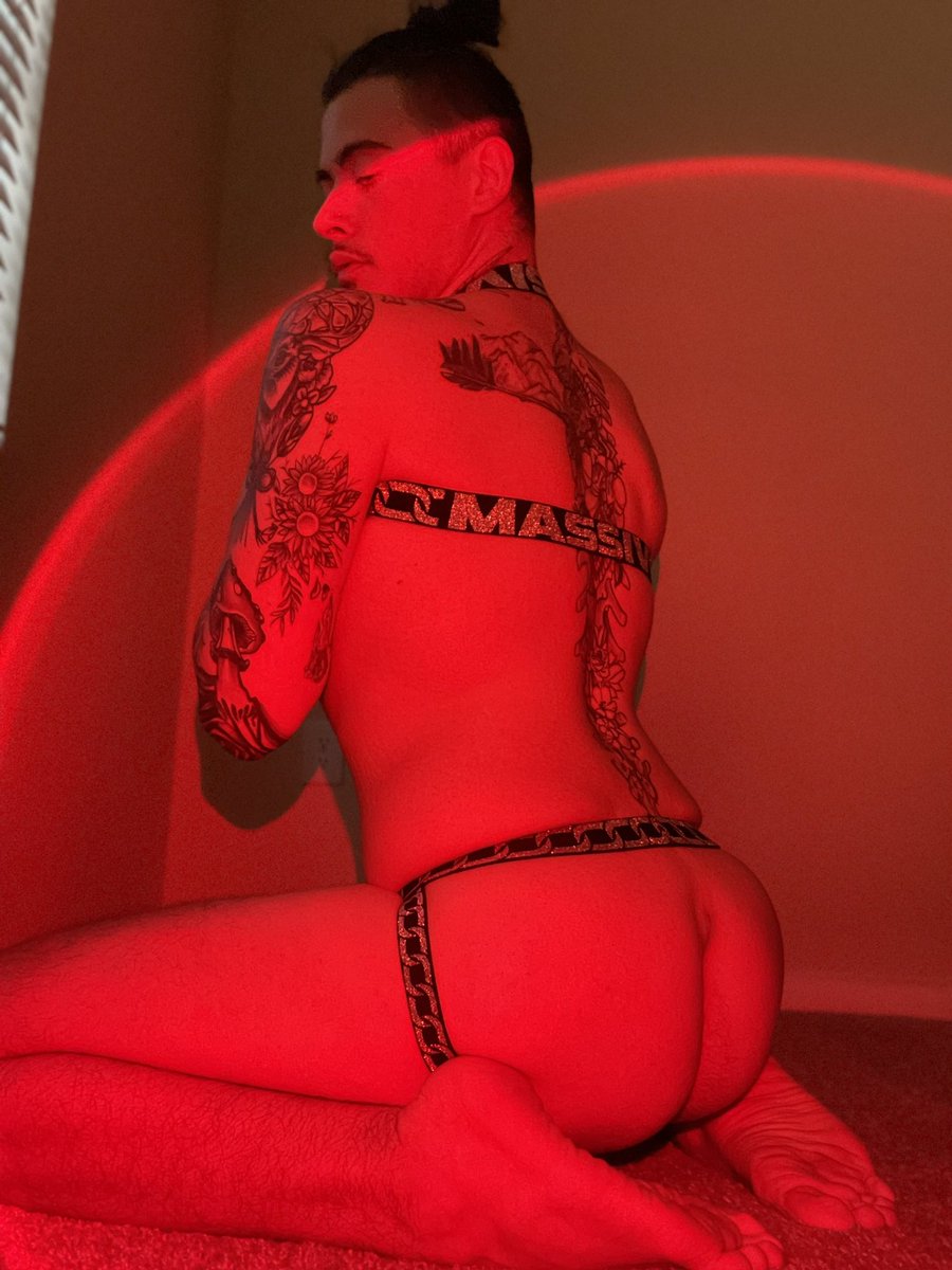 tatted_btm's tweet photo. @BulgeGifts Has some of the hottest apparel go check them out in Downtown Ybor https://t.co/oFy0iJRDyv