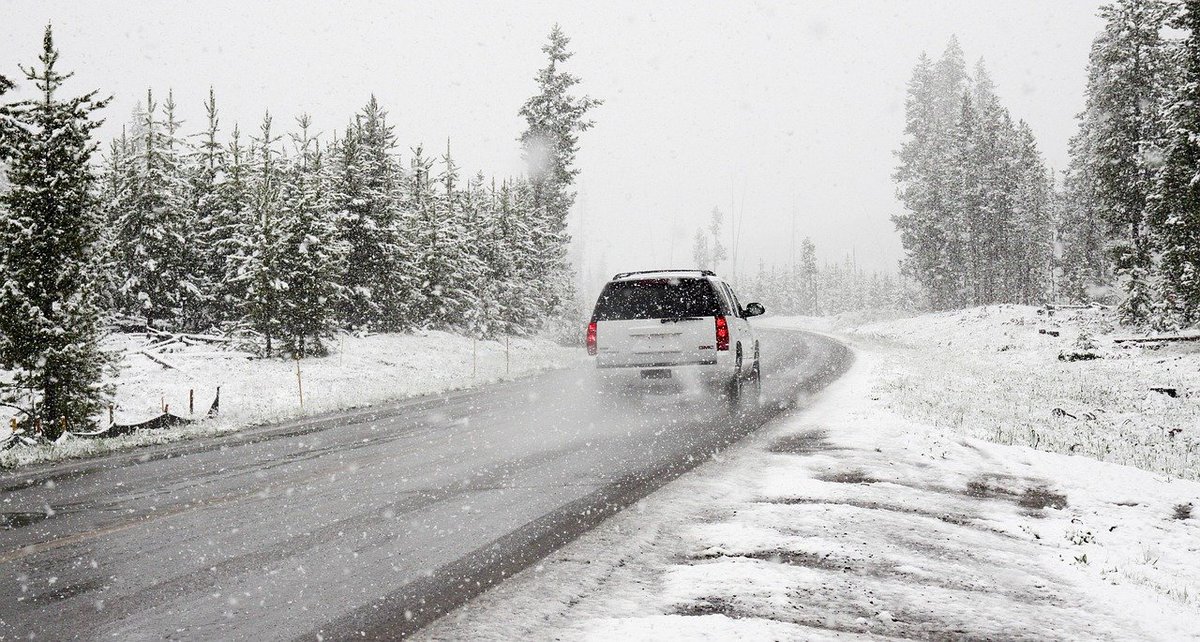 AgSafeBC's tweet photo. #RoadSafety
If travel during extreme weather is necessary make sure you have a Trip Plan in place that includes regular check-ins and let someone know before you go. Road safety is farm safety. Learn more: https://t.co/bhnHWPHEAw #farmsafety #BCwinter #shiftintowinter https://t.co/6DcmXJC9d7