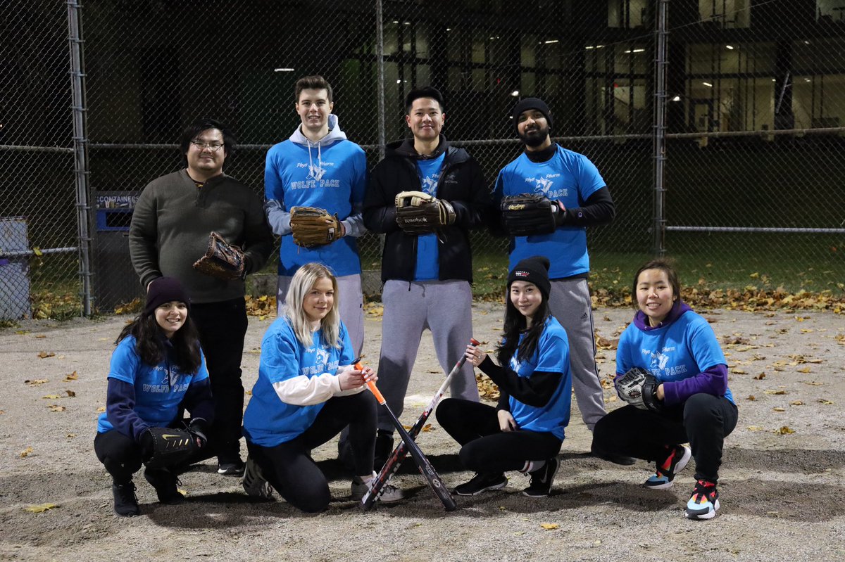 physpharm_grads's tweet photo. Big shout out to the PhysPharm 2021 Softball team and our team captain Virginia Wolfe! ⚾️🏅

We had a blast this fall season and developed as a team! More to come this season ⛷⛸ https://t.co/hcAUpLkGJ1