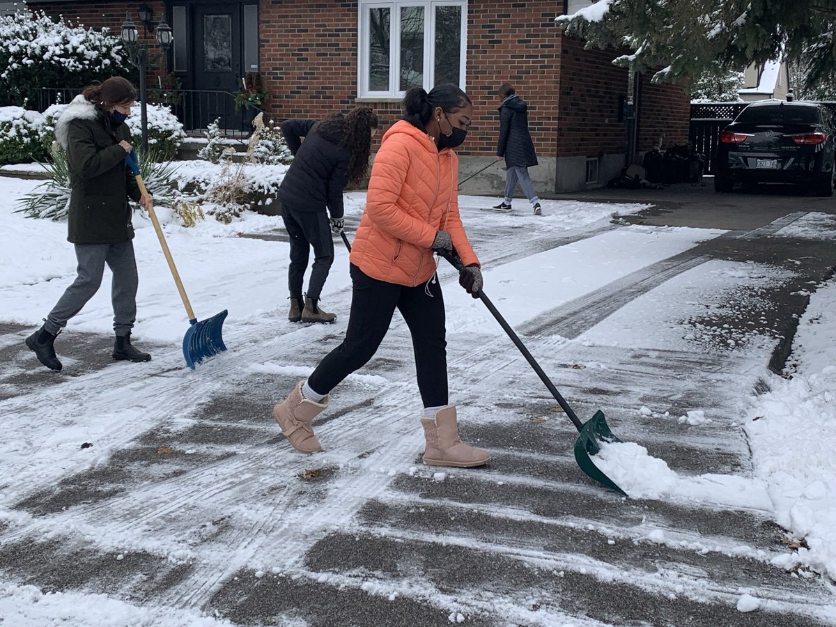 JeffDeProsperis's tweet photo. #RecFitLead @SJCEagles today went for shovel-hike today through the #HendersonNeighbourhood — not a lot of snow to clean … but good practice for the future! https://t.co/mpsVNV2zgv