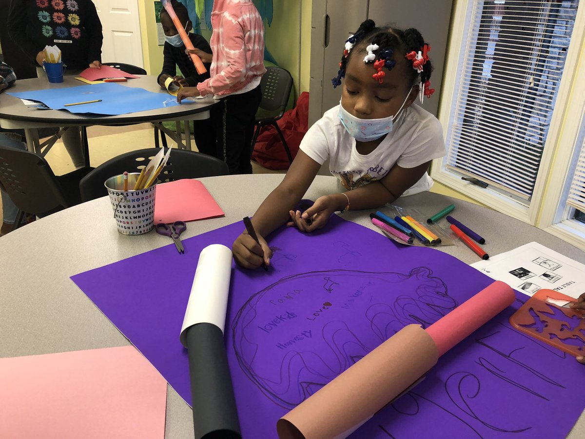 Our Dreamers were hard at work building their Marble run, after learning about physics and how gravity works!💫☁️