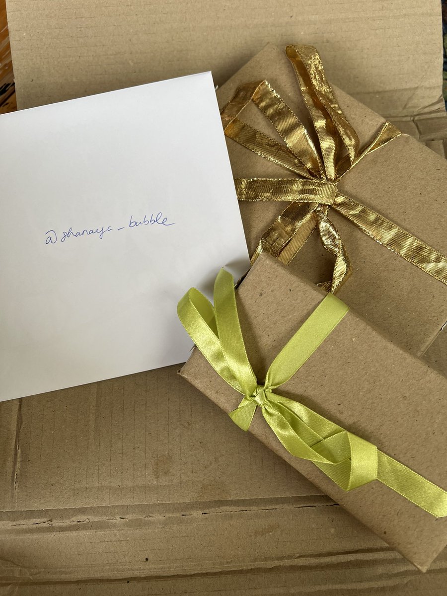 shanaya_bubble's tweet photo. Very excited! Thanks to my secret Santa 🎅🏼 #SecretSantaNZ2021 https://t.co/LxKuUHLr4j
