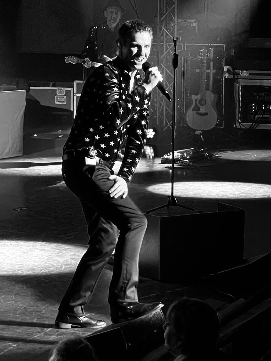 martiofficial's tweet photo. Absolutely fantastic Northampton 😝 Thank you for a wonderful reception you lovely people 🙏 Love to love Marti x #GreatestHitsTour #NoMartiNoParty https://t.co/Xr5f5AtHTX