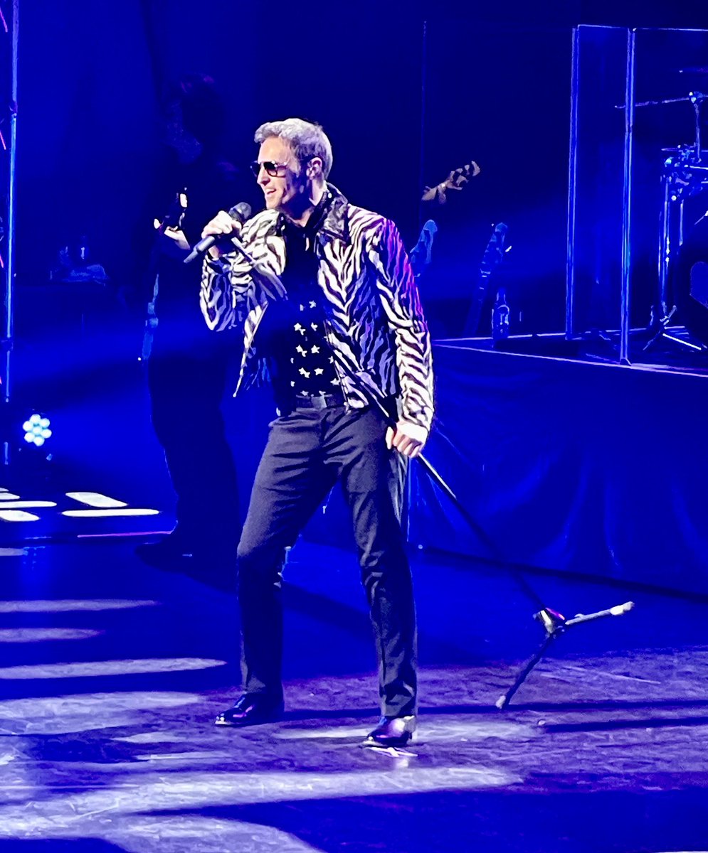 martiofficial's tweet photo. Absolutely fantastic Northampton 😝 Thank you for a wonderful reception you lovely people 🙏 Love to love Marti x #GreatestHitsTour #NoMartiNoParty https://t.co/Xr5f5AtHTX