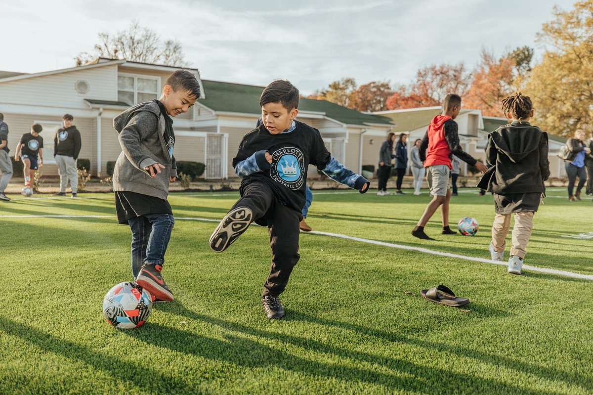 CharlotteFC's tweet photo. Growing the love for the game one neighborhood at a time! ⚽️

#ForTheCrown | @Centene https://t.co/lzhMYK2cKS