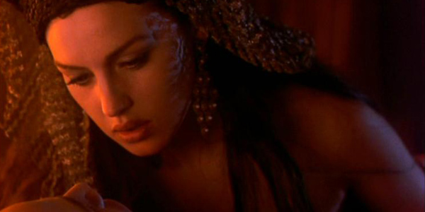 scumbelievable's tweet photo. my therapist: vampire monica bellucci rising out of the sheets in BRAM STOKER'S DRACULA can't turn you into a lesbian
vampire monica belluci rising out of the sheets in BRAM STOKER'S DRACULA: https://t.co/ca0Ywnjtfj