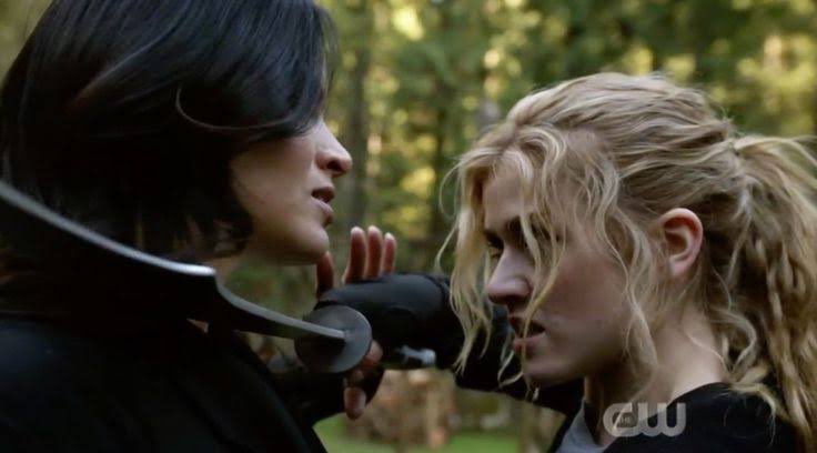 Kat_McNamara's tweet photo. Been there, done that. SO worth it… 😍 @CBSTVStudios @katrinalaw 

#miasmoak #nyssaalghul #greenarrow. @TheCW @warnerbrostv https://t.co/JH0FOm93q2