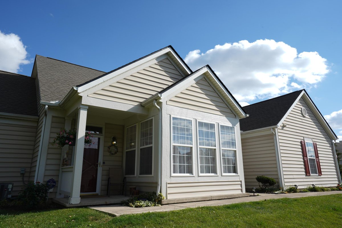 RyanMcfadyen's tweet photo. Interested in this property? Contact me to see it in person! #homesforsale  https://t.co/RLMD6XpnH1 https://t.co/KSlE5bMuup