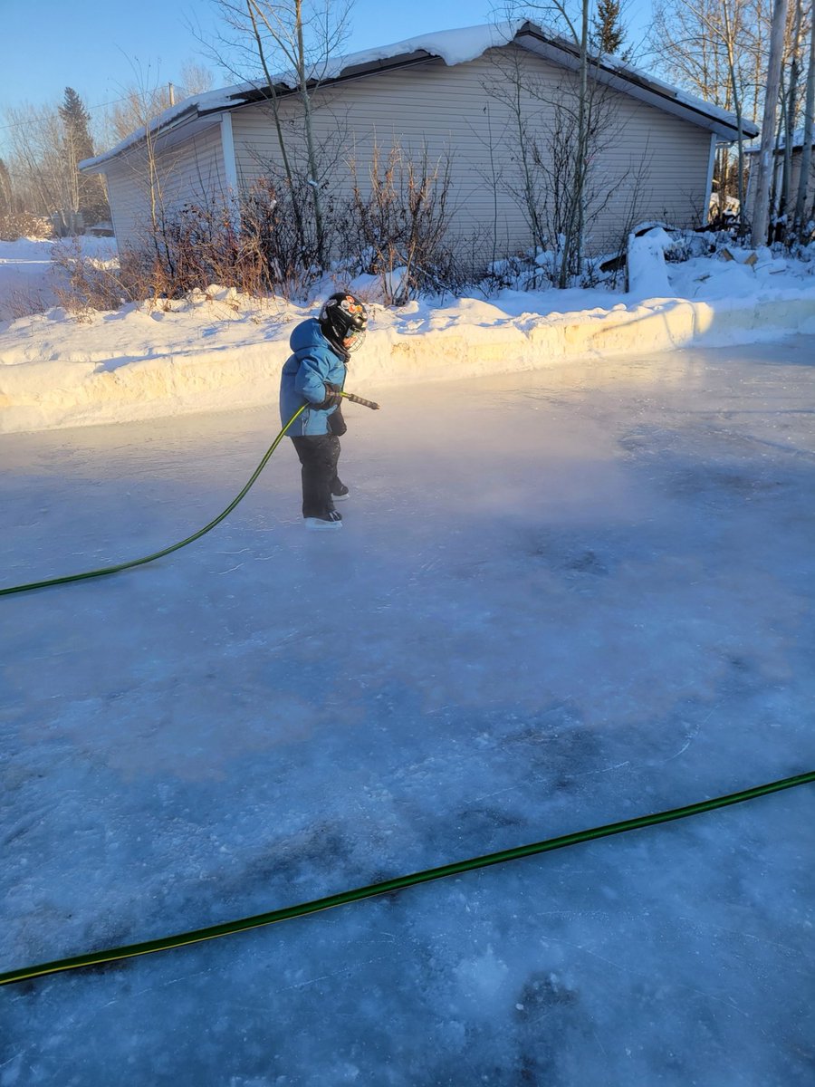 PolarPondHockey's tweet photo. We are proud to announce the first Best Back Yard Rink contest. Judging to occur March 1st - 10th 

The winner of best overall will get the golden net and will be announced at our Friday night Gala. Judging Panel TBD. Keep us posted on progress so we know to stop by. https://t.co/rFeZzYeb0G