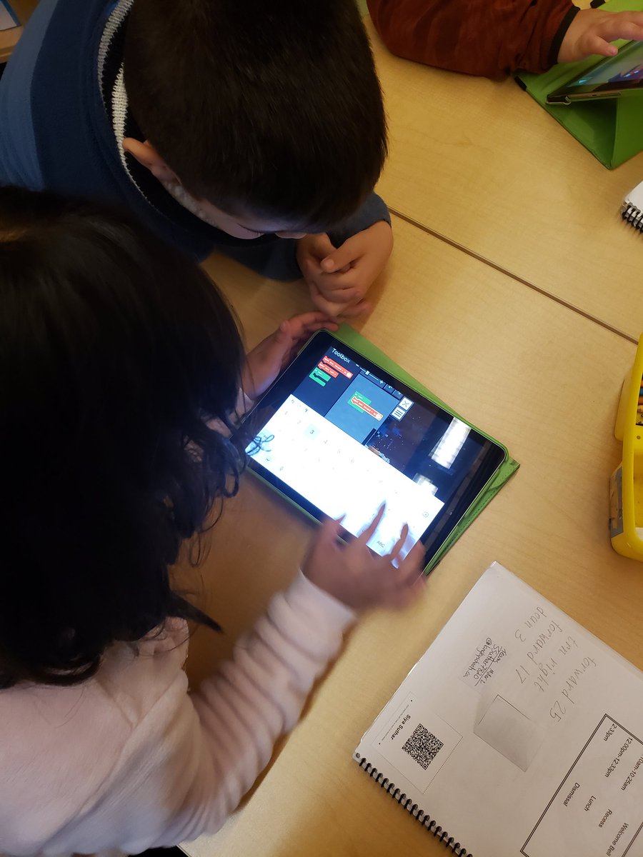 RBELibraryLC's tweet photo. Gearing up for hour of code week next week! Grade two students practicing problem-solving and critical thinking in Minecraft EDU.
#MinecraftEdu #adst #hourofcode #sd35 https://t.co/LfmKbDMt70