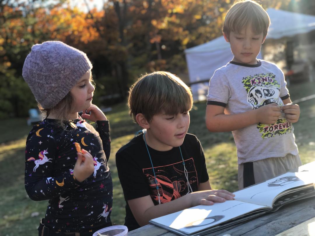 SAUHolisticEd's tweet photo. We are grateful for a  kind, thoughtful and generous community of parents who share their beautiful children with us! #givingtuesday  #nonprofit #communitysupportedlearning https://t.co/KlzZALJxlN