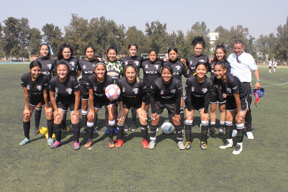 nezaboys's tweet photo. 📸Como medio oficial de la @ligalamexicana  les traemos el partido de Ida entre #AtleticoIndependiente(Negro) Neza vs #CDDIX Morelos (Blanco)
Donde las visitantes supieron aprovechar los errores de las de Neza  en 10 min lograron el 4 a 0

#LosNezaBoys https://t.co/hboTPNWaz1
