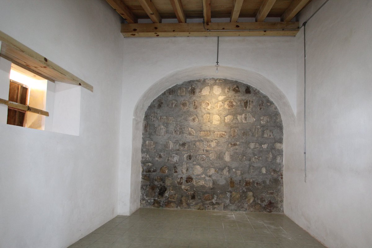 t_restauracion's tweet photo. Supervisión de la Sección de Monumentos del #CentroINAHOaxaca al templo de #SanFelipeTejalapam, para conocer los trabajos realizados en la sacristía y cubierta del presbiterio del templo.
Financiamiento: @cultura_mx a través de #FOREMOBA, @FundacionAHHO y Municipio – Comunidad. https://t.co/uFkpFWc20n