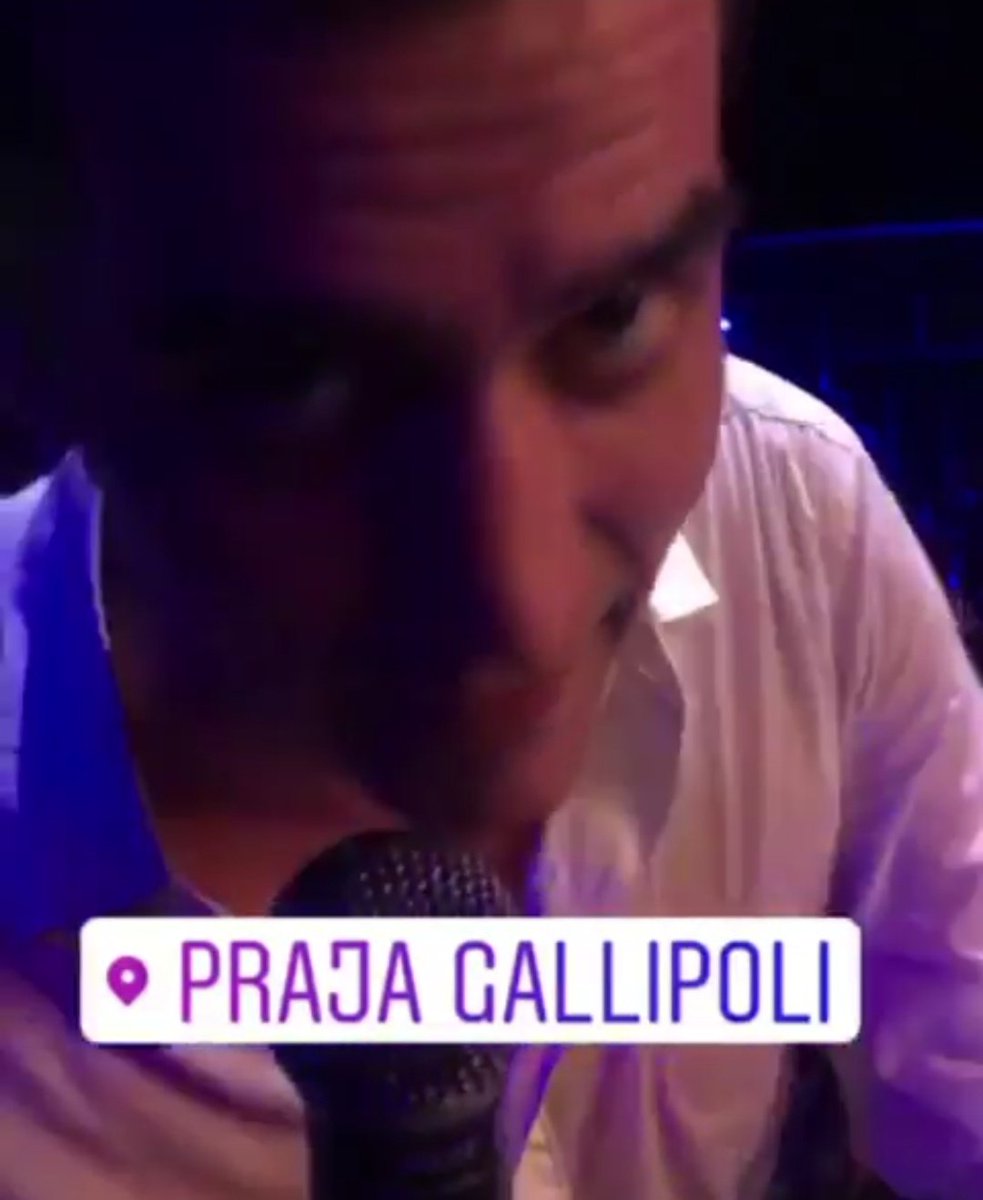 AlessandroBarl8's tweet photo. @NiccoloTorielli animatore o jucas casella https://t.co/TSKBW2yrsj
