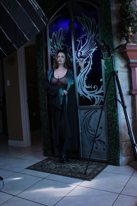 Slythrin BTS with Aly https://t.co/FlKTmllUkE<a href="/tag/sex"class="tags"><span>#sex</span></a><a href="/tag/cosplay"class="tags"><span>#cosplay</span></a><a href="/tag/ass"class="tags"><span>#ass</span></a><a href="/tag/gamergirl"class="tags"><span>#gamergirl</span></a><a href="/tag/cock"class="tags"><span>#cock</span></a><a href="/tag/bodypaint"class="tags"><span>#bodypaint</span></a>