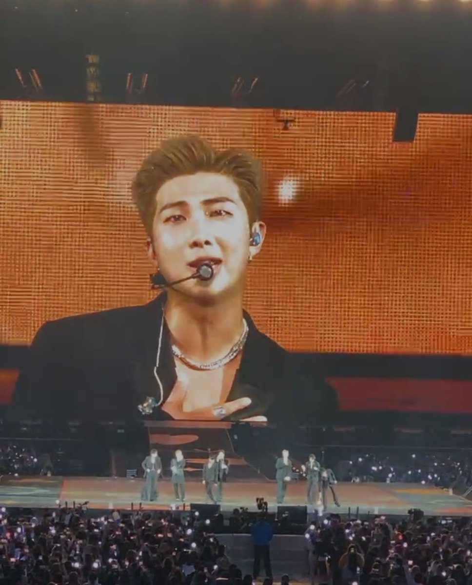 RMbiased27's tweet photo. Army!! Busco asesoría o alguien que me ayude para tener la membresía del 2022💜
Foto para llamar la atención

#ARMY #BTS_twt #RM @BTS_twt https://t.co/7Q491pxA8U