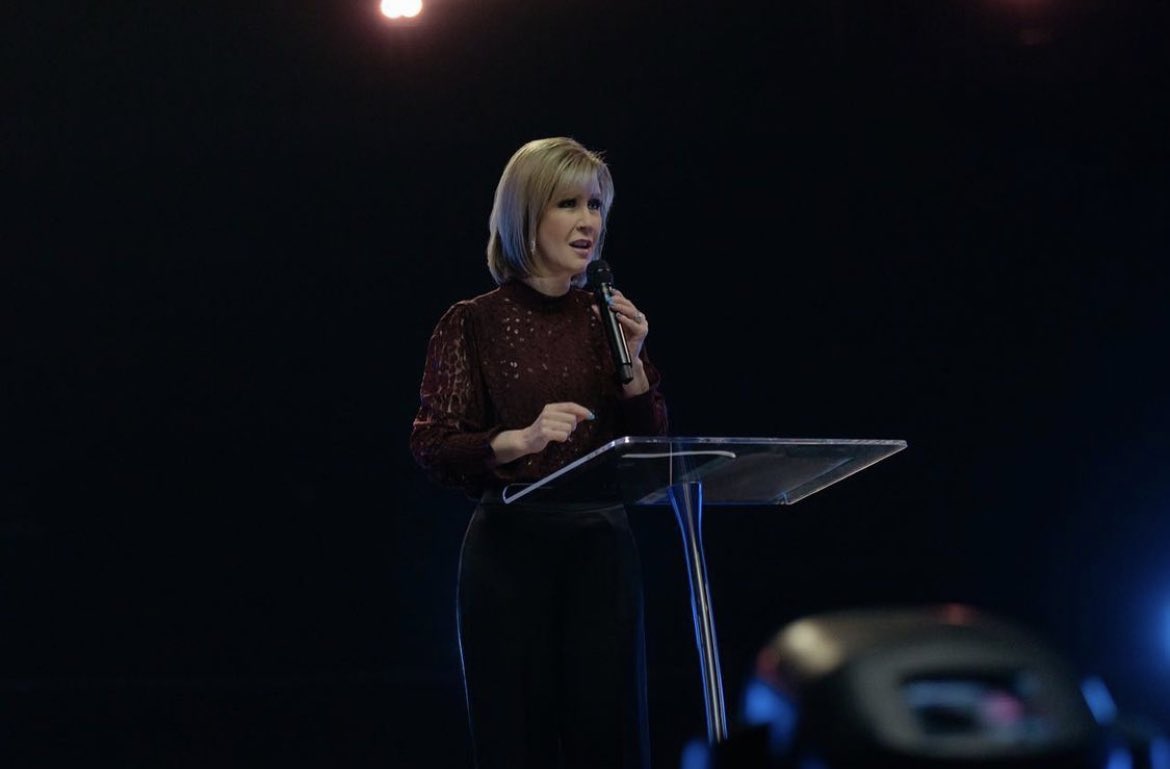 lisaosteencomes's tweet photo. Join me online tonight at 7:30pm CST for Monday Night Bible Study, as I teach from 1 Thessalonians 4. I want to encourage and equip you to live a life that is pleasing to God. 

You can follow along by downloading the outline from my website. Link in bio.

#MNBS https://t.co/15TAafPlbn