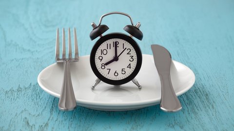 LoriShemek's tweet image. You will not starve when intermittent fasting. You will however:

❖ Curb Hunger

❖ Burn Fat

❖ Resolve Insulin Resistance

❖ Detox the Body

#IntermittentFasting #timerestrictedeating