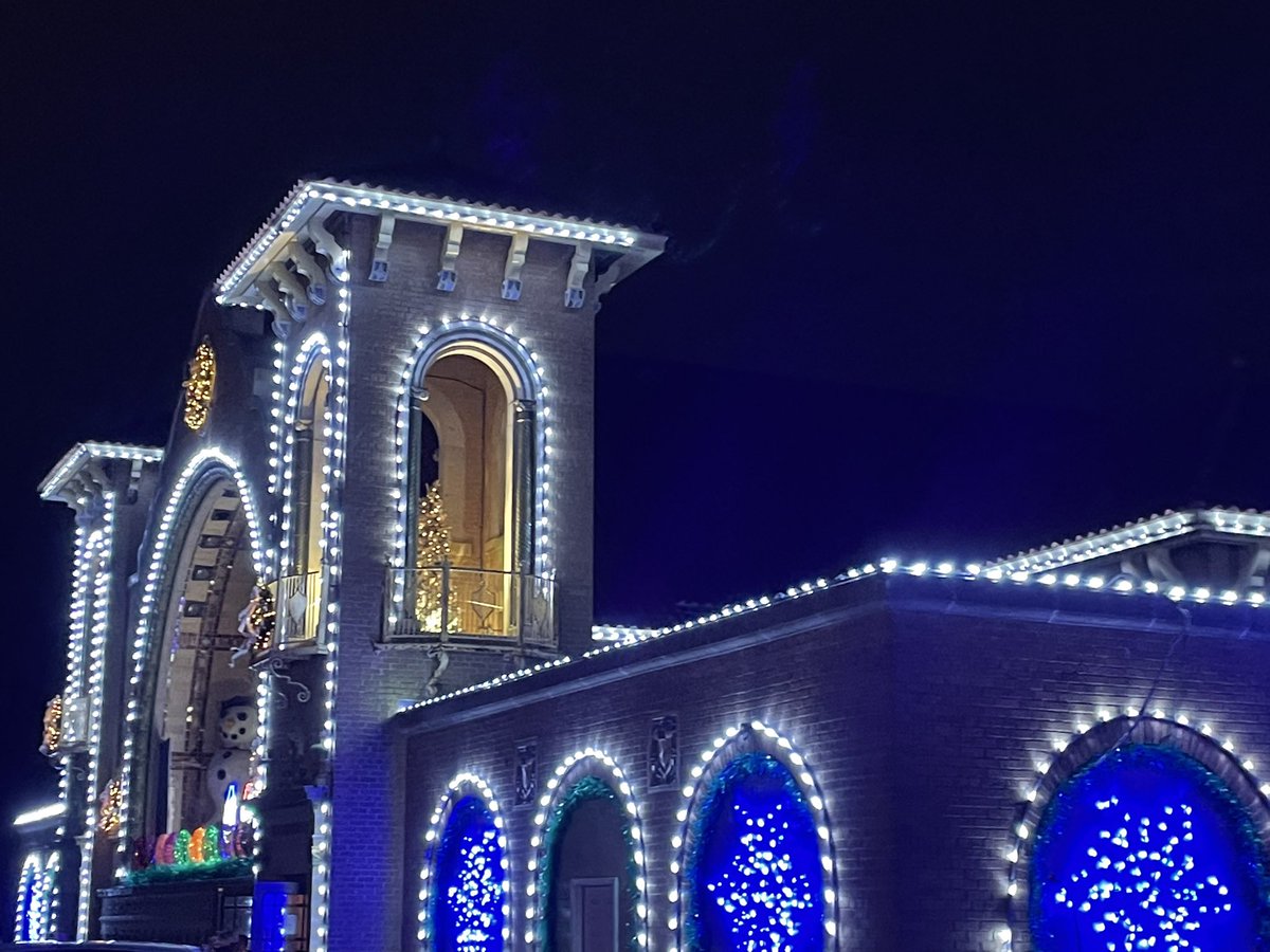 OwusuAlbany's tweet photo. I can’t believe a small group of people lobbied City Hall to move the Holiday Lights out of Washington Park and actually won. A cherished holiday tradition in Albany succumbs to cancel culture.#Albany https://t.co/4V04v1YrMP