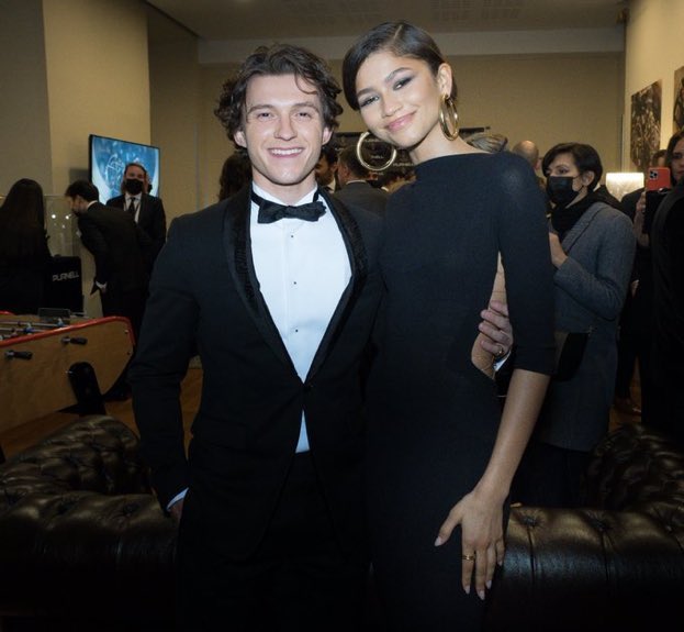 dayapeters's tweet photo. tom holland and zendaya are THE it couple https://t.co/Tw2BWs7TPr