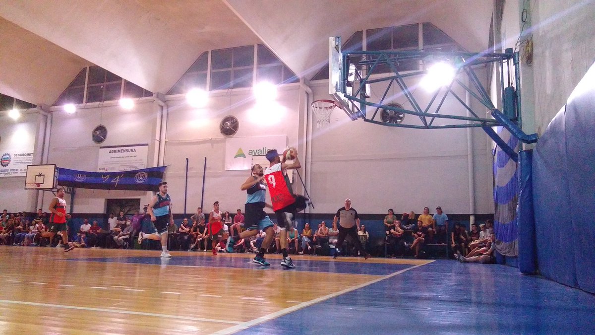 BHBasquet's tweet photo. ⏰ 2° Cuarto 
-
⚔️ Ben Hur 38-30 Edison.

#VamosBenHur🇮🇪 https://t.co/RAOzE4fnVh