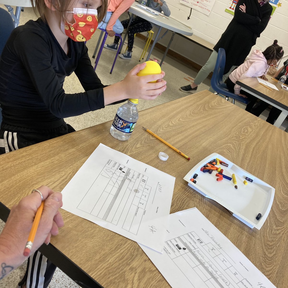 Tekkinheels's tweet photo. Hooking our Colts back into inquiry with some hands on matter transitions. My lab partner kept me on my toes today. #sidebyside #learnwithkids https://t.co/Wa4BHKg85n