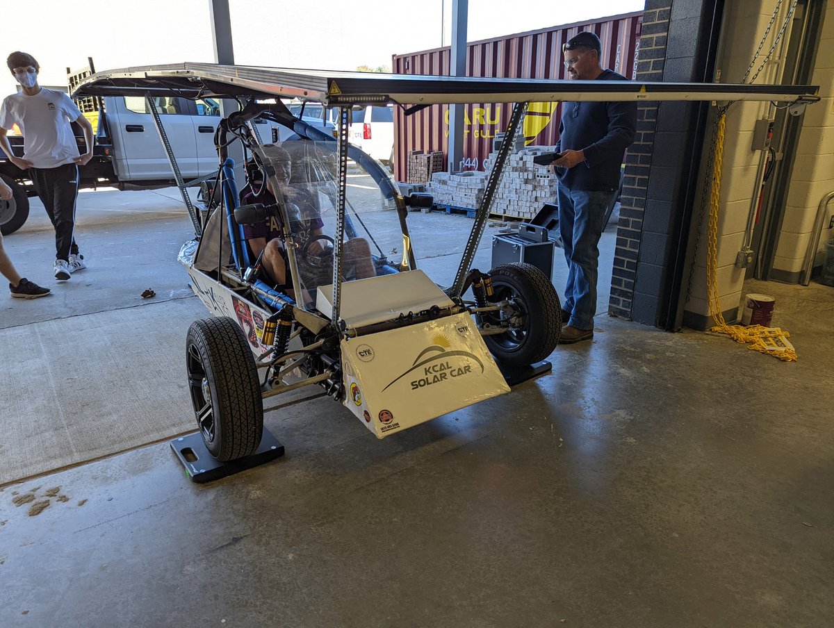KCALSolarCar's tweet photo. Weighed the old car today and got some great things addressed for the future of our new solar car, Rex Machina! https://t.co/nXRBcLNA4H