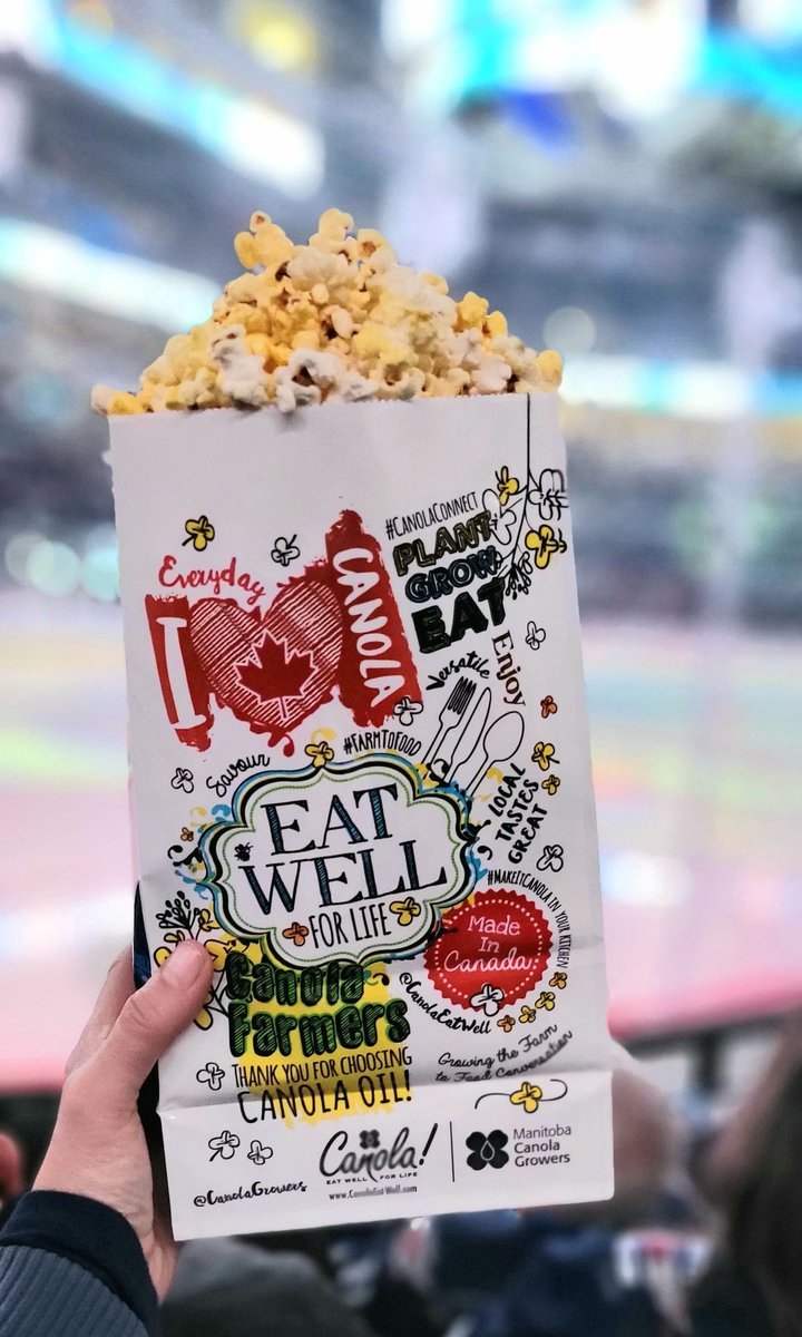 jeniferdyck's tweet photo. Popcorn powered by canola is my favourite! I've yet to go to a game without buying a bag to show my farmer love. #MakeItCanola https://t.co/ufdhYpW2bm