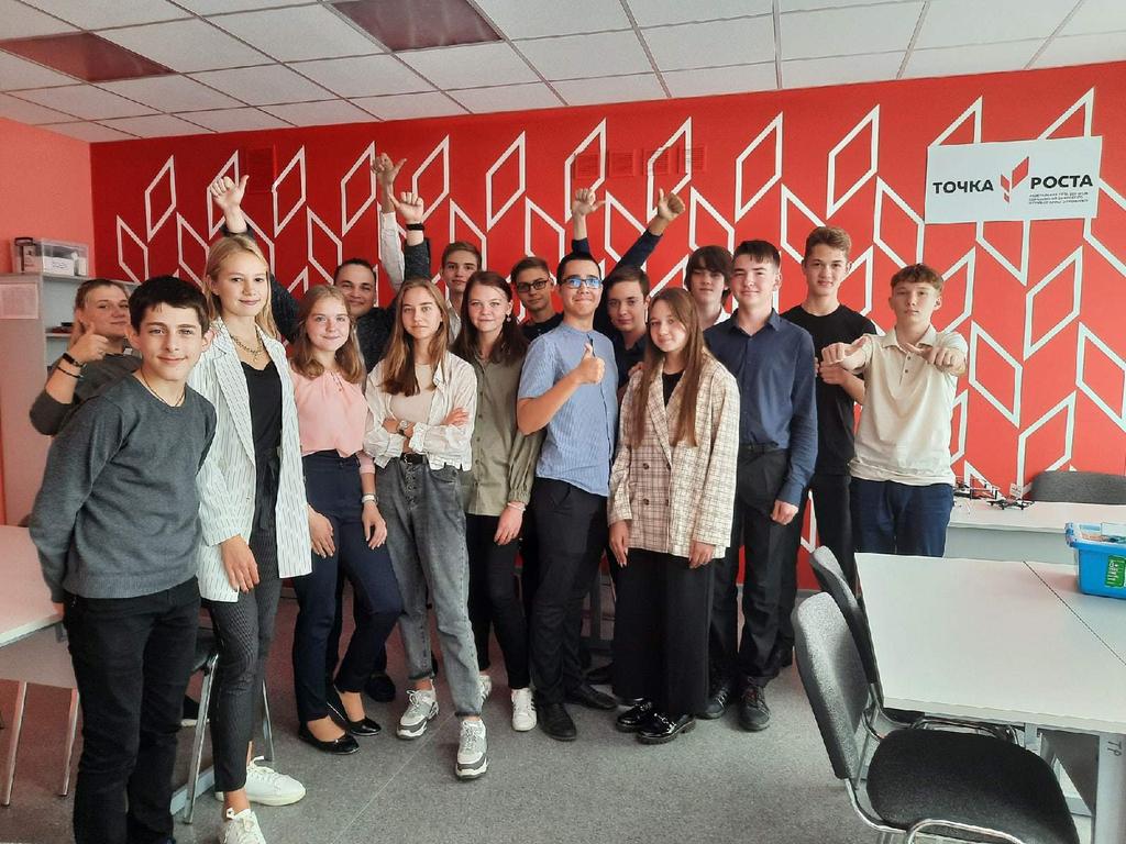 lelya732010's tweet photo. Мы в проекте "Уроки настоящего" на платформе Сириус! Команда #СОШ5Новокуйбышевска   прошли уже 3 из 8 этапов, ждем следующий, чтобы  продолжить  работу над интересными темами проекта, раскрывать свой потенциал, изучая новые и волнующие темы. https://t.co/mtPnEPoD9l