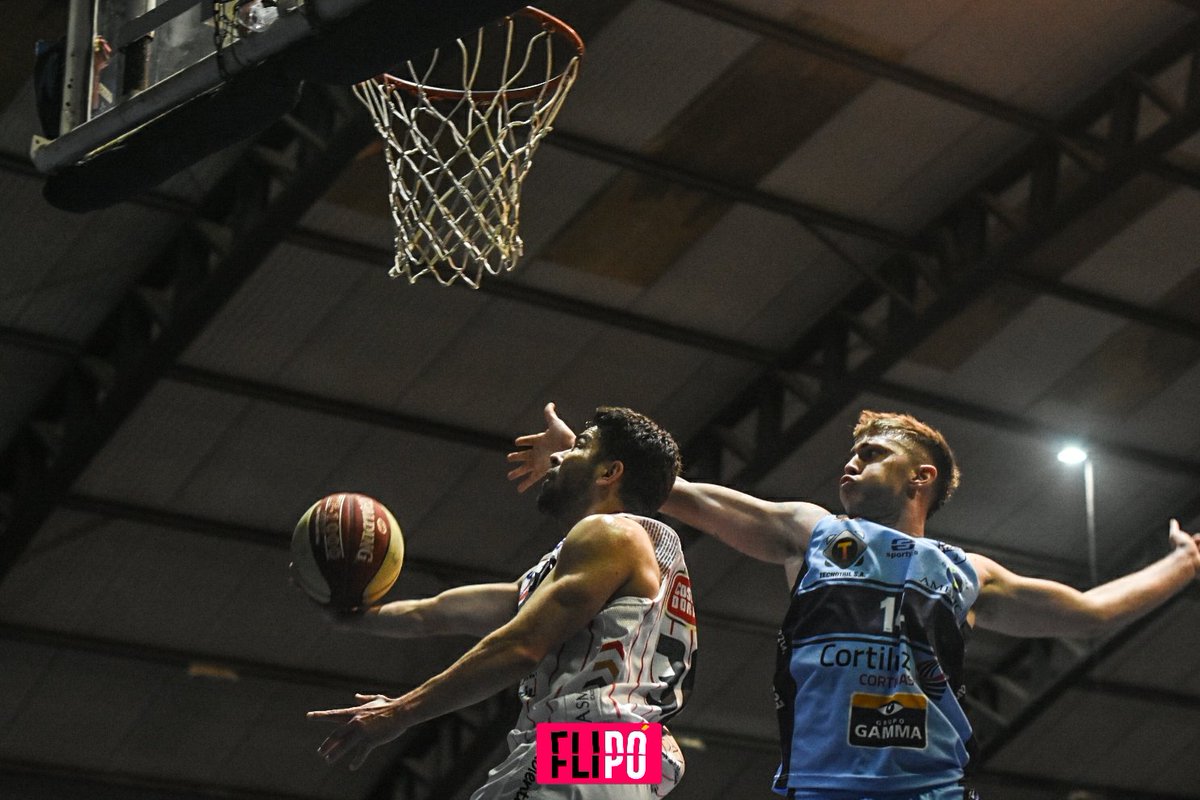 #DTA I 👉🏻 Resultado del primer tiempo entre <a href="/montevideobbc/">Montevideo Basket-Ball Club</a> 49 - 46 <a href="/ClubReducto/">Club Deportivo Reducto - Oficial</a> 🏀👇🏻.

<a href="/5x5_basket/">5x5 Basket</a> <a href="/basketuniversal/">Básquetbol Universal</a>
@SalimoUy <a href="/hundilacom/">Hundila</a>

𝑺𝒐𝒎𝒐𝒔 𝒊𝒎𝒂𝒈𝒆𝒏, 𝒔𝒐𝒎𝒐𝒔 𝒅𝒆𝒑𝒐𝒓𝒕𝒆. 📸