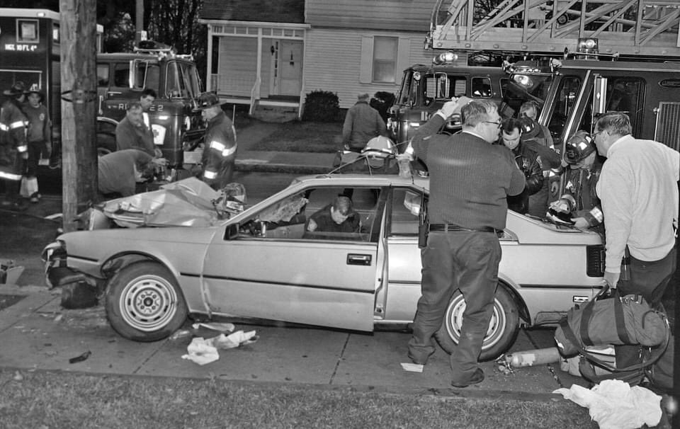 BFDRescue2's tweet photo. #R2Alumni #Throwback November 22, 1992. Photo credit our good friend George Rizer. #BFDRescue2 #BFDEngine28 #BFDLadder10 #Extrication #JawsOfLife #Rescue2 #BFD #BostonFire #TechRescue #BostonFireDepartment #Boston #Firefighter #Rescue @LiveBoston617 @BostonFire #BFDE42R2D9 https://t.co/xuPoAOMtik