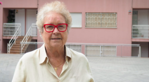 BCN_CiutatDrets's tweet photo. 🗞️Durant la #SetmanaDretsHumans també anirem compartint noves entrevistes amb persones que treballen per la defensa dels drets humans des de Barcelona.

💬Ja podeu llegir les anteriors a la web del CRDH: https://t.co/fvFhrZSh2q

#ParlemAmbDefensores https://t.co/uHe1VIYedD