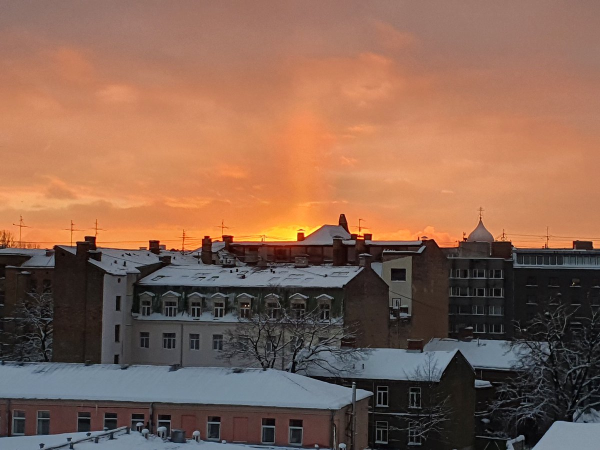 mStirans's tweet photo. Šī rīta saullēkts https://t.co/QCQvHuAaup