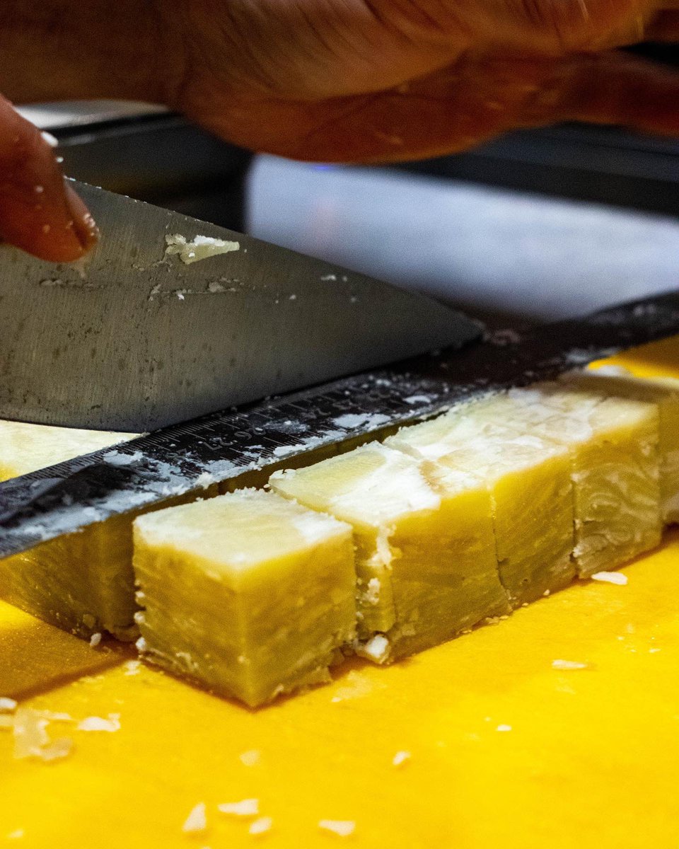 FleshandBuns's tweet photo. It takes three days to make our Beef Fat Potato Chips and for good reason. Whilst they only take a few seconds to devour, we layer, press, let sit and precisely cut these potatoes to ensure every single one is perfect. https://t.co/wXa0rWfaEG