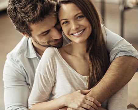 Симпатия мужчин дев. Симпатия мужчин дев. Симпатия мужчин дев. Мужчина и женщина. Женщина флиртует с мужчиной.